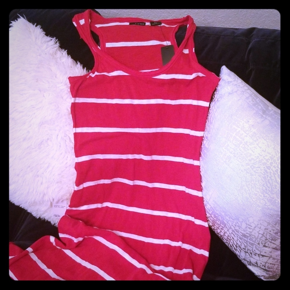 Sleeveless knit dress